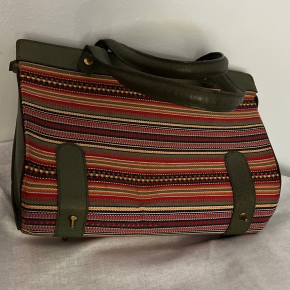 Detailed threaded purse with green, red, yellow, organ ge and black threading - Picture 3 of 11